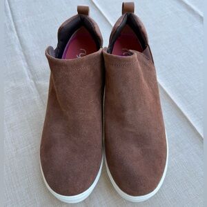 Ryka:  Women Ankle Booties, Brown Pull On Casual Round Toe  Sz: 8.5M